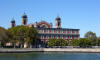 denny_visit_0210_14_web.jpg (207868 bytes)