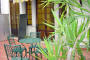 DSC00944_Florence_Hotel_Accademia_Courtyard_web.jpg (238788 bytes)