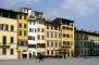 DSC00989_Florence_Santa_Croce_Piazza_web.jpg (208139 bytes)