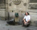 paris0705_177_unknown_fountain_web.jpg (141090 bytes)